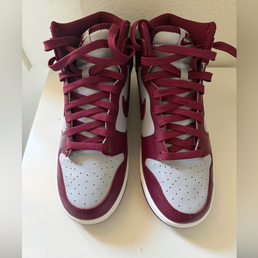 Nike Women's Maroon and White Sneakers